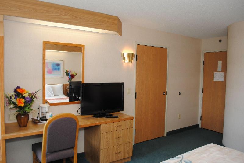Rodeway Inn Willington image