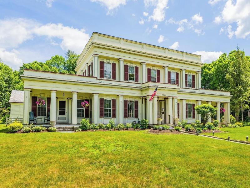 Arlington Inn, Arlington