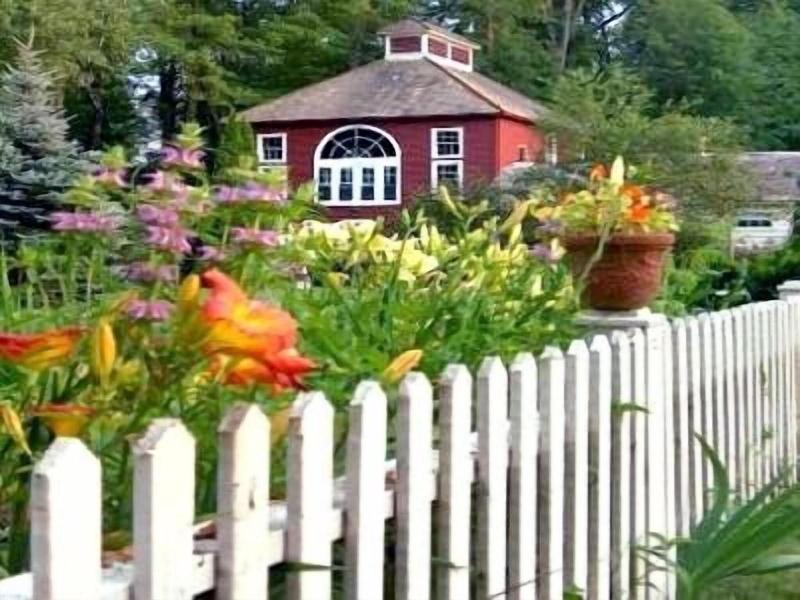 Arlington Inn