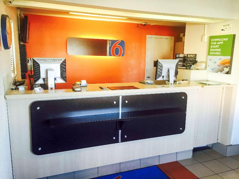 Motel 6 West