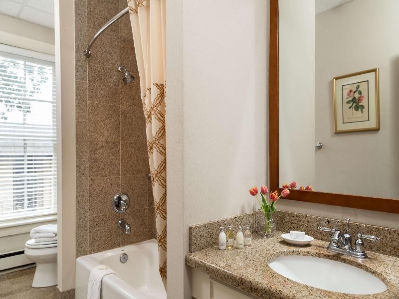 Linden Row Inn image