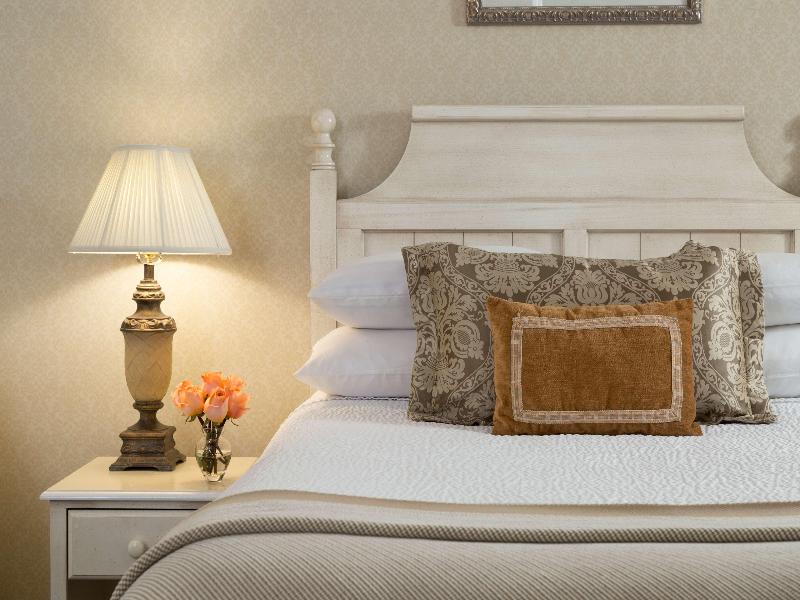 Linden Row Inn image