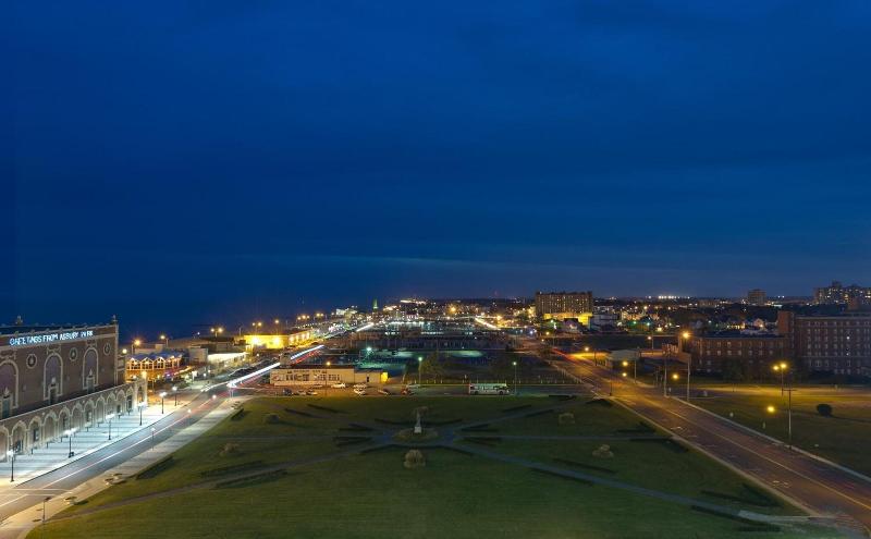 Berkeley Ocean Front Hotel image