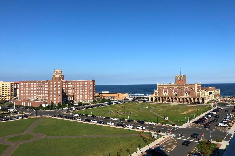 Berkeley Ocean Front Hotel image