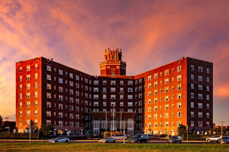 Berkeley Ocean Front Hotel image