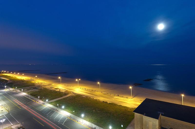 Berkeley Ocean Front Hotel image