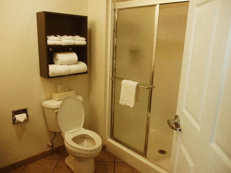 Candlewood Suites Alabaster image
