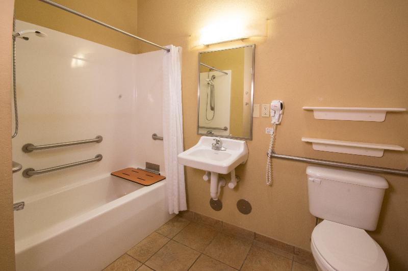 Candlewood Suites Alabaster image