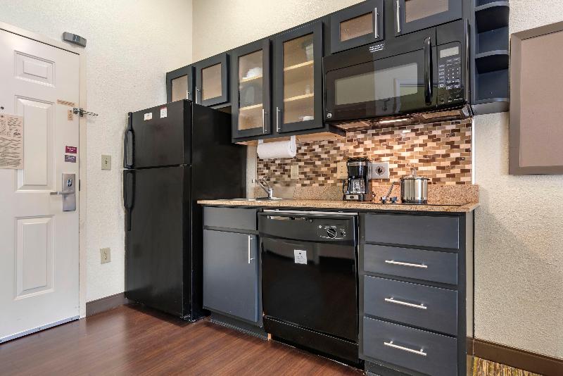 Candlewood Suites Alabaster image