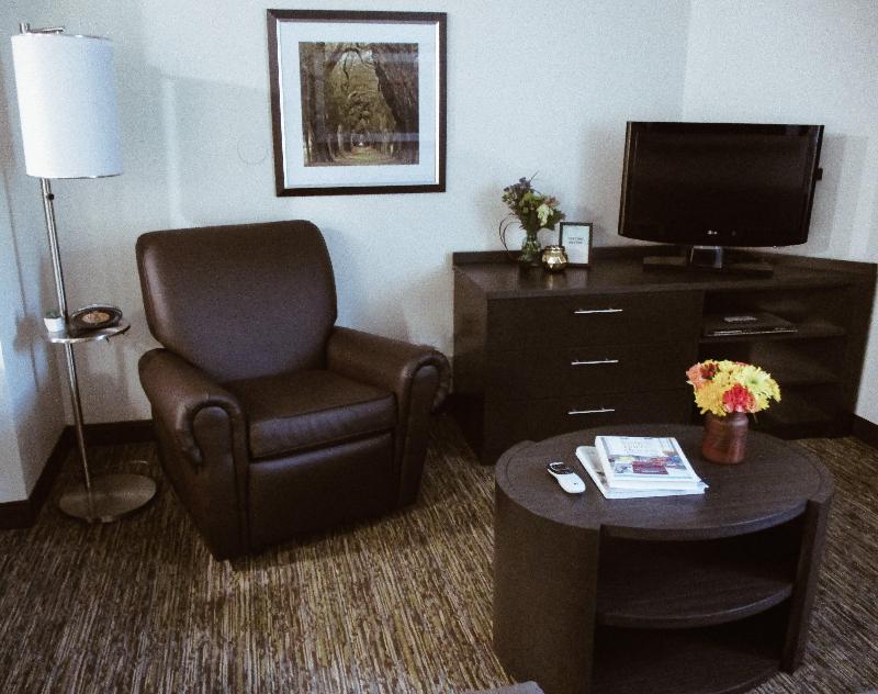 Candlewood Suites Alabaster image