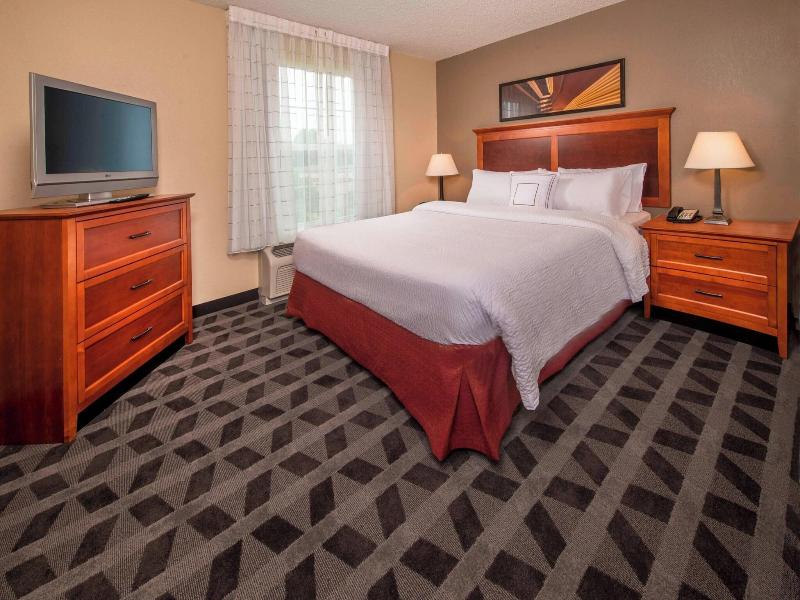 Towneplace Suites Clinton At Joint Base Andrews image