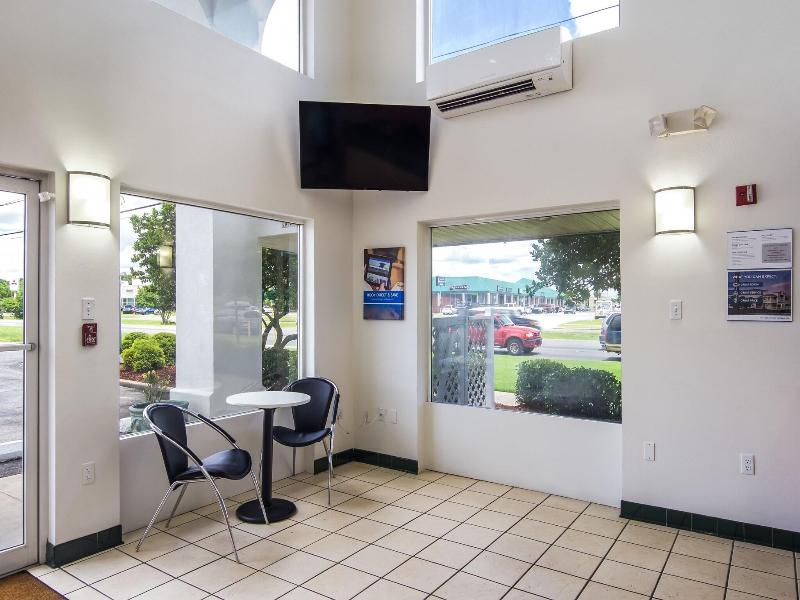 Motel 6 Pensacola - Nas