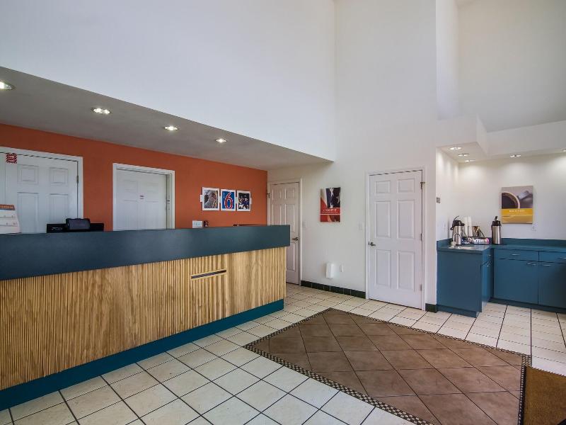 Motel 6 Pensacola - Nas