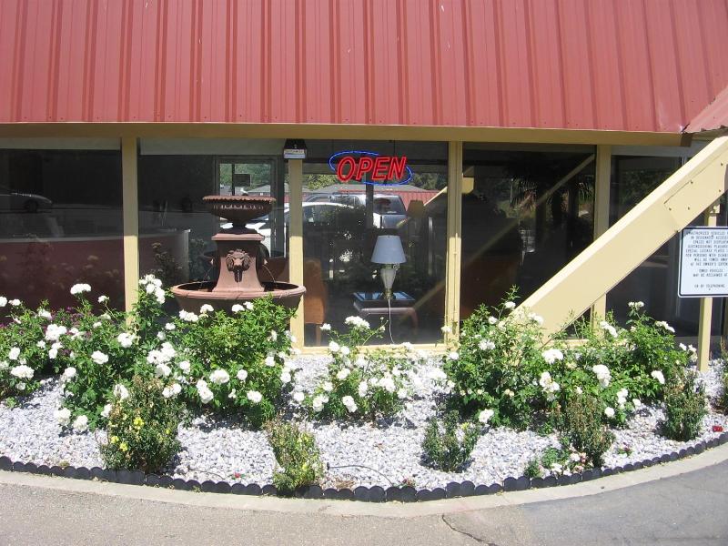Travelodge by Wyndham Red Bluff South of Redding image