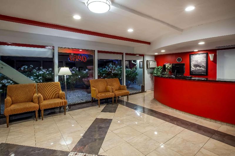 Travelodge by Wyndham Red Bluff South of Redding image