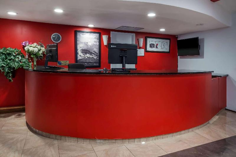 Travelodge by Wyndham Red Bluff South of Redding image