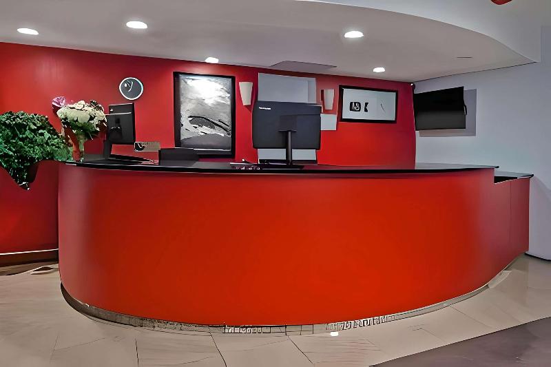 Travelodge by Wyndham Red Bluff South of Redding image