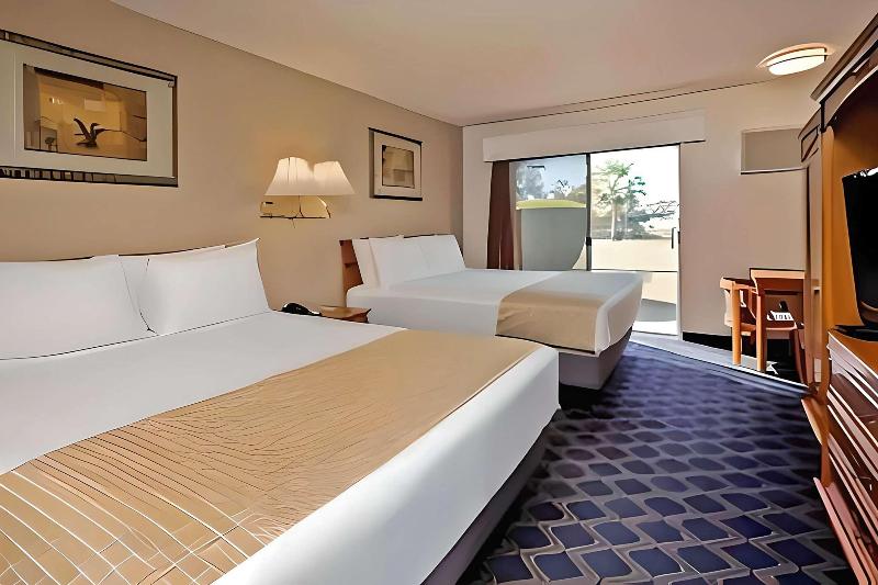 Travelodge by Wyndham Red Bluff South of Redding image