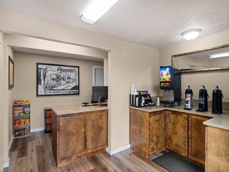 Super 8 by Wyndham Florence OR image