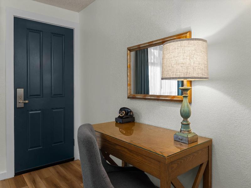 Super 8 by Wyndham Florence OR image