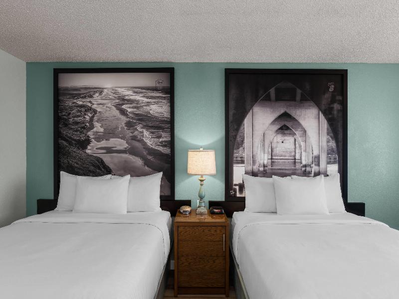 Super 8 by Wyndham Florence OR image