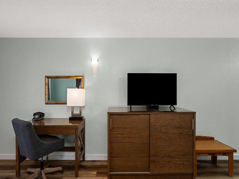 Super 8 by Wyndham Florence OR image