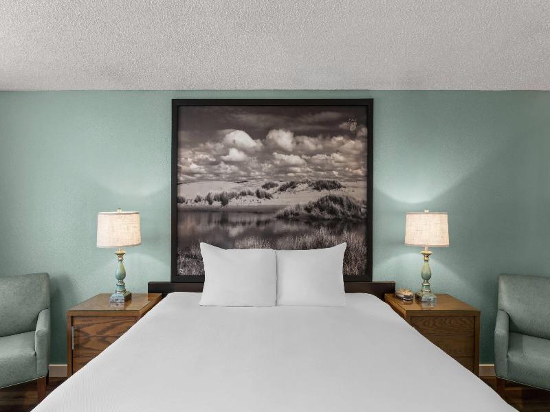 Super 8 by Wyndham Florence OR image