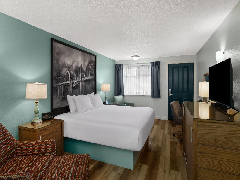 Super 8 by Wyndham Florence OR image
