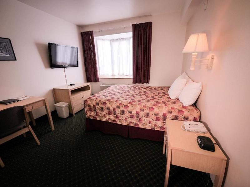 Puffin Inn image