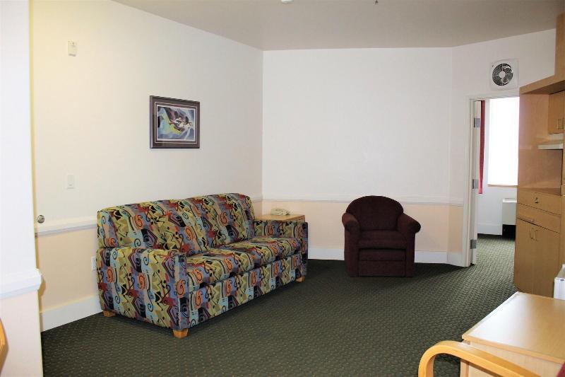 Puffin Inn image