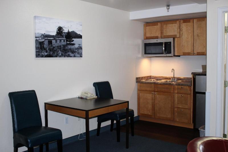 Puffin Inn image