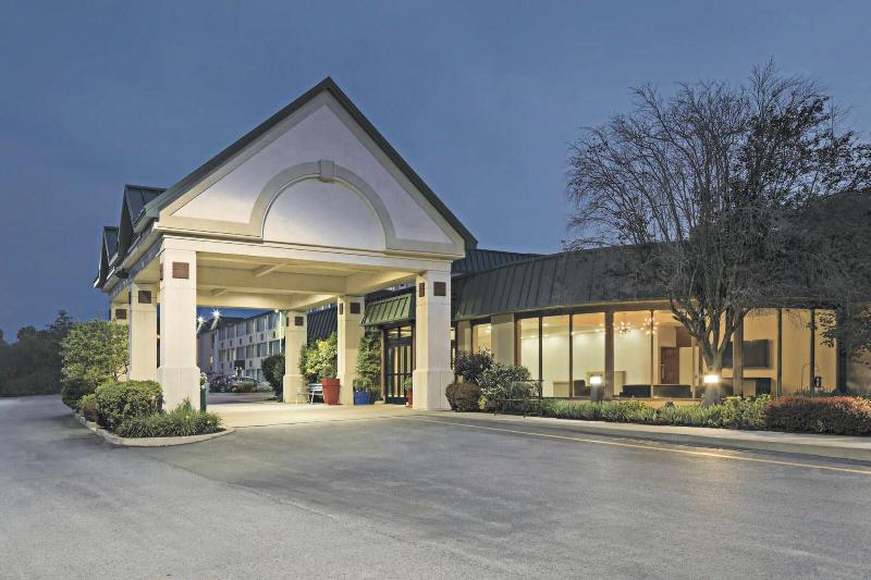 Ramada by Wyndham Beaver Falls image