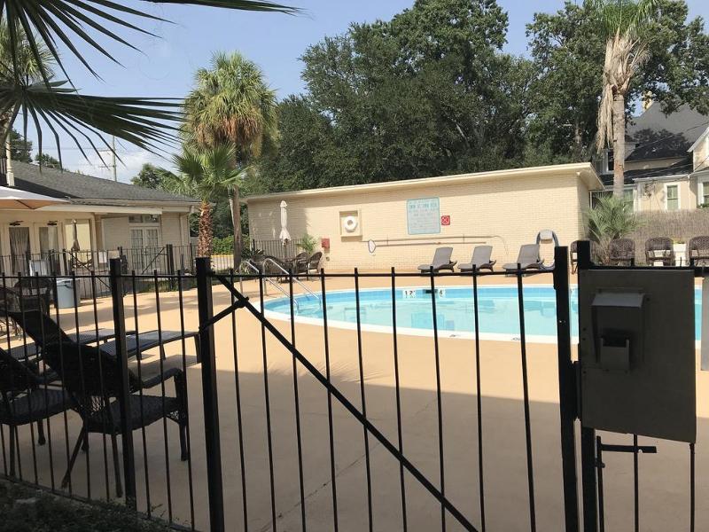Carmel Inn Suites image