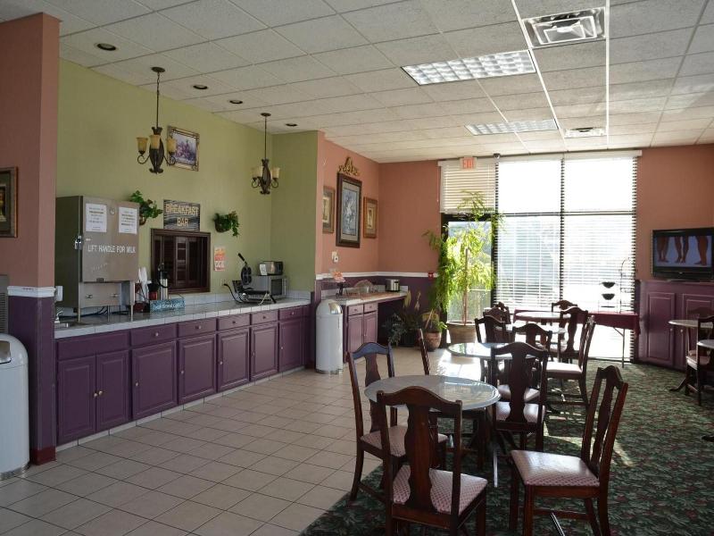 Lincoln Inn Express Hotel And Suites