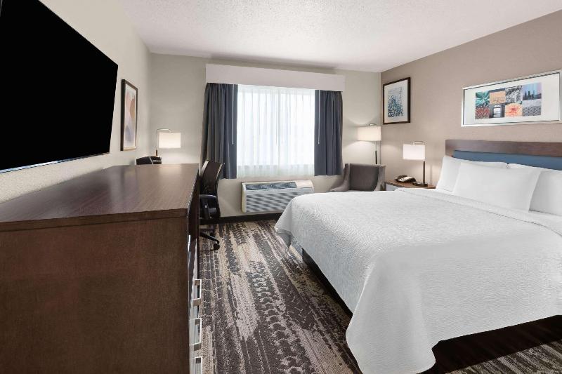 Wingate by Wyndham Marion image