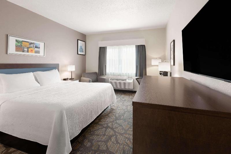 Wingate by Wyndham Marion image