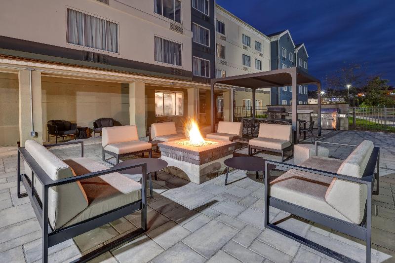 Staybridge Suites Pittsburgh Airport By IHG image