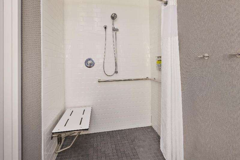 Staybridge Suites Pittsburgh Airport By IHG image