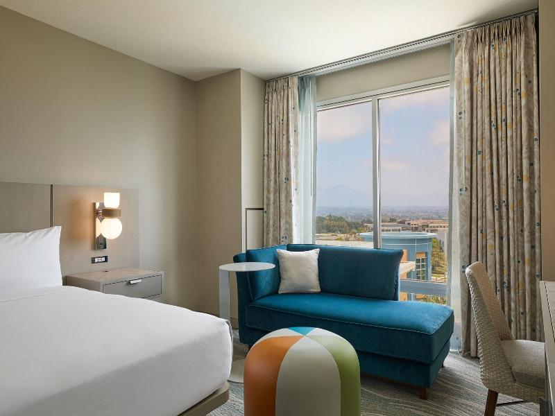 Renaissance ClubSport Aliso Viejo Laguna Beach image
