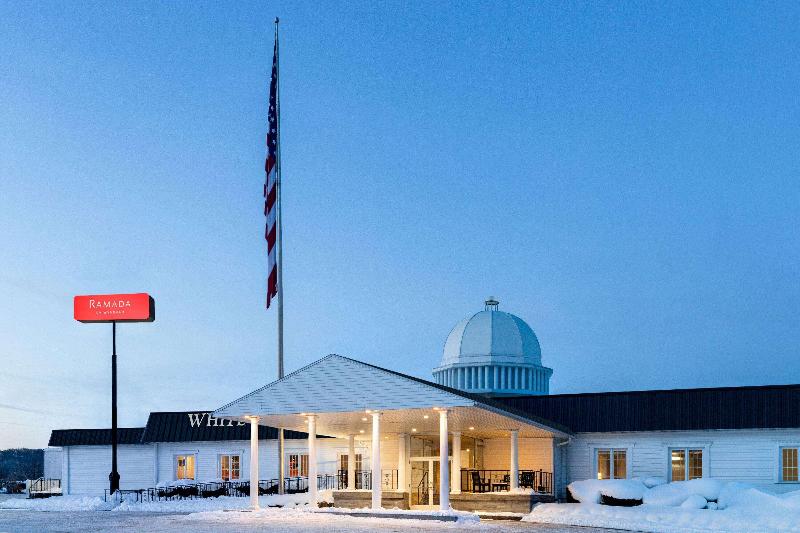 Ramada by Wyndham Richland Center image