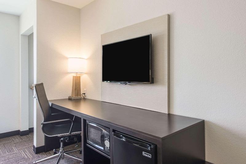 Sleep Inn Suites Galion image