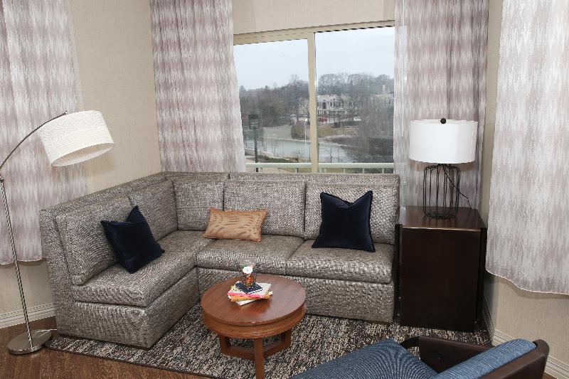 Hotel Indigo Naperville Riverwalk image