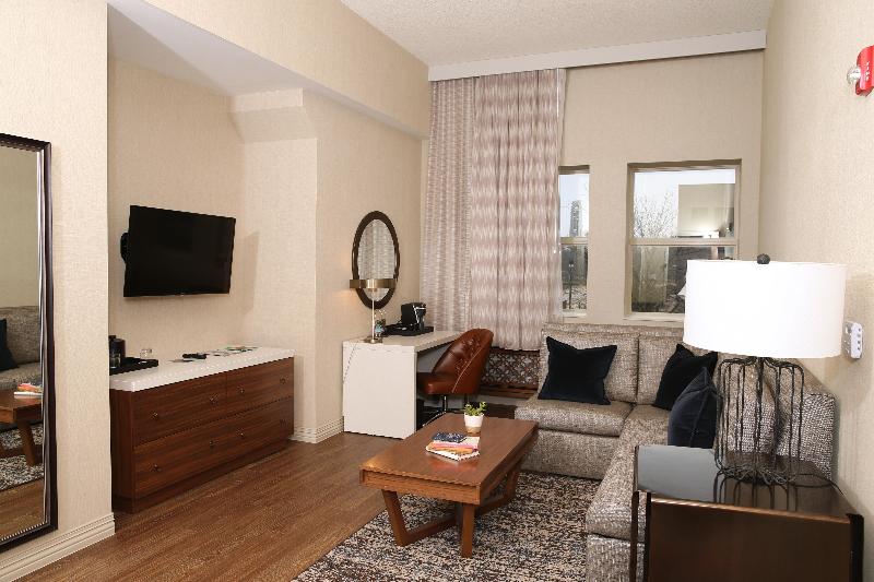 Hotel Indigo Naperville Riverwalk image