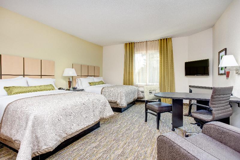 Candlewood Suites Cut Off photo 12