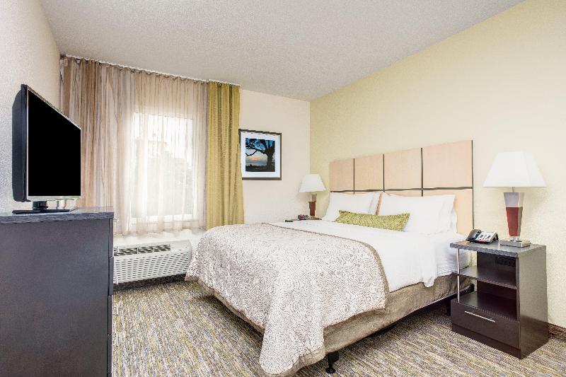 Candlewood Suites Cut Off image