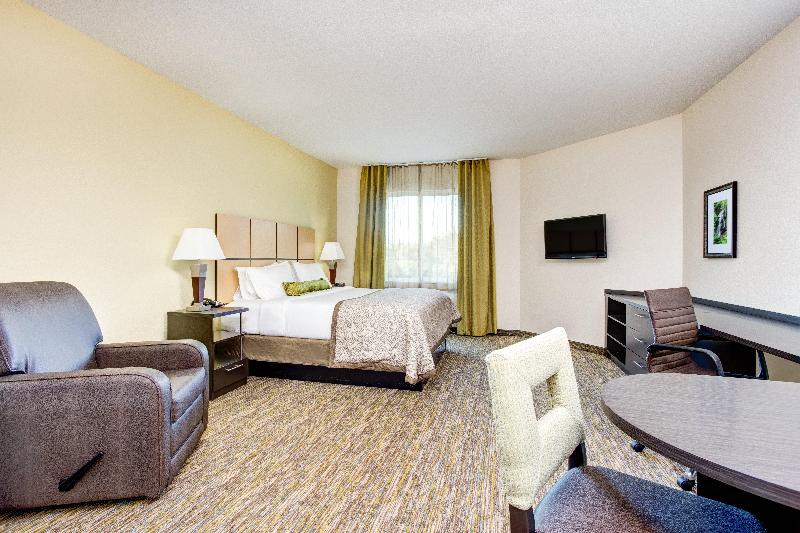 Candlewood Suites Cut Off photo 22