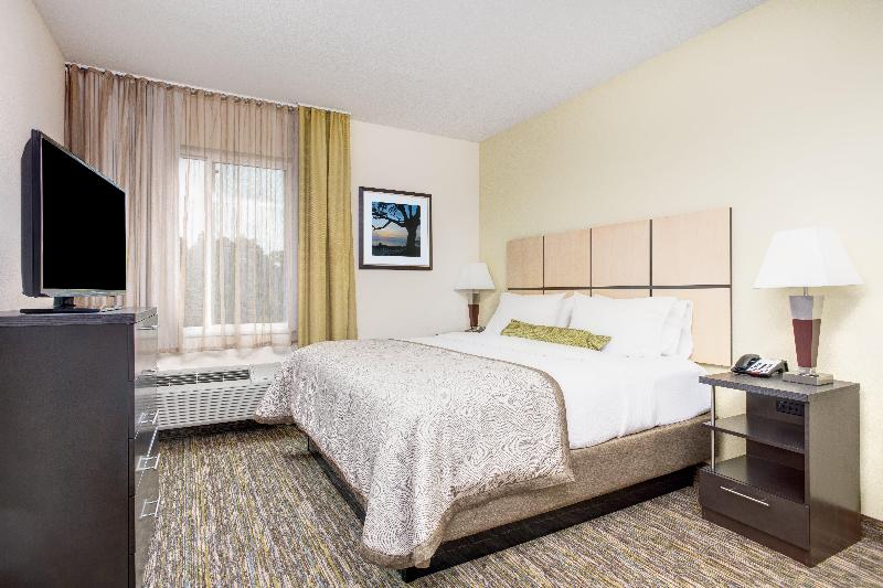 Candlewood Suites Cut Off image