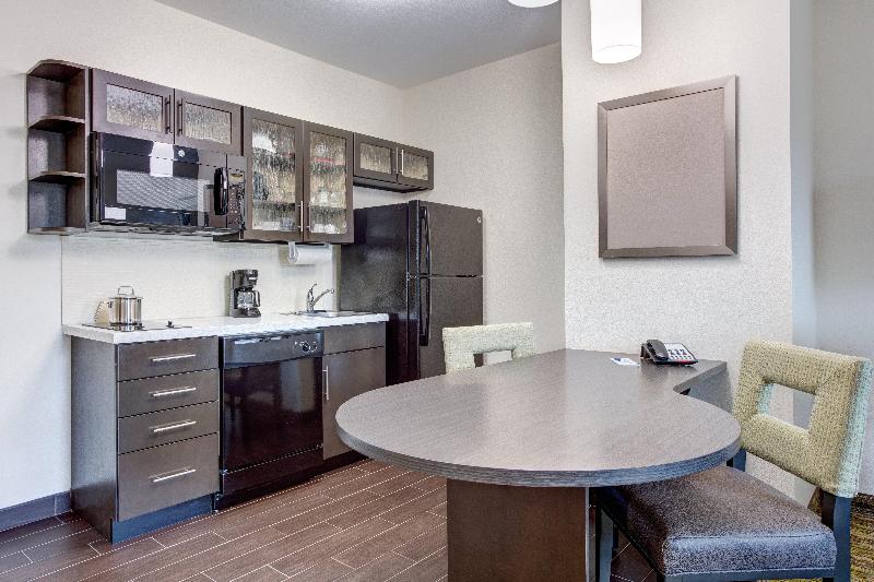 Candlewood Suites Cut Off image