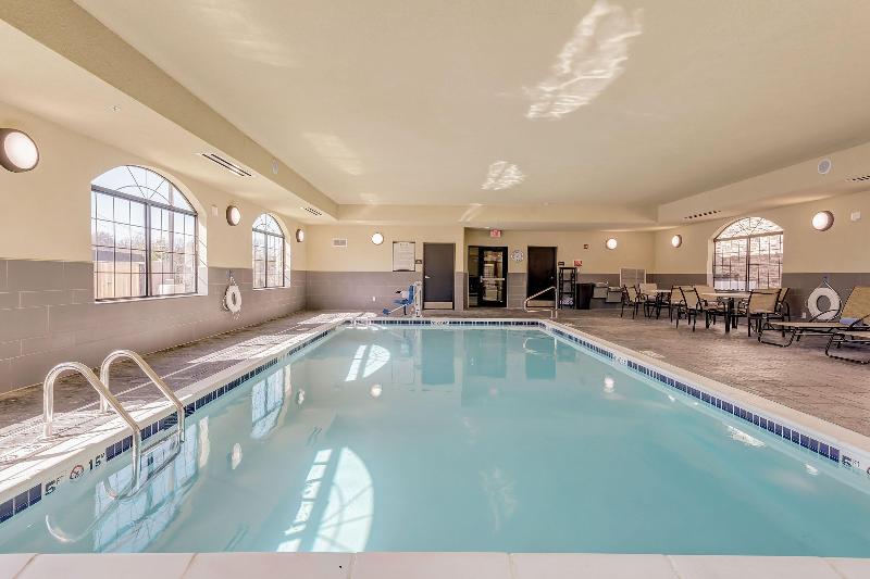 Staybridge Suites St Louis - Westport image