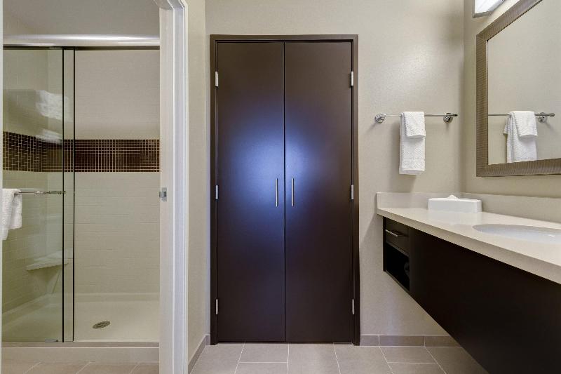 Staybridge Suites St Louis - Westport image